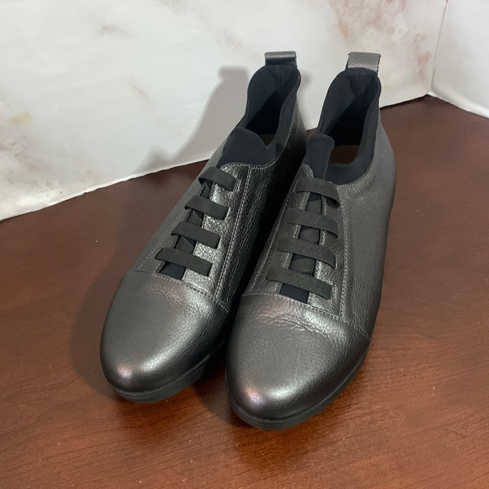 Wonders Fly Oxford Wedge Slip On size 40/ U.S. 9